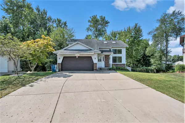 5541 55th SW Court, Grand Rapids, MI 49548