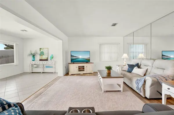 33438 PICCIOLA DR, Fruitland Park, FL 34731