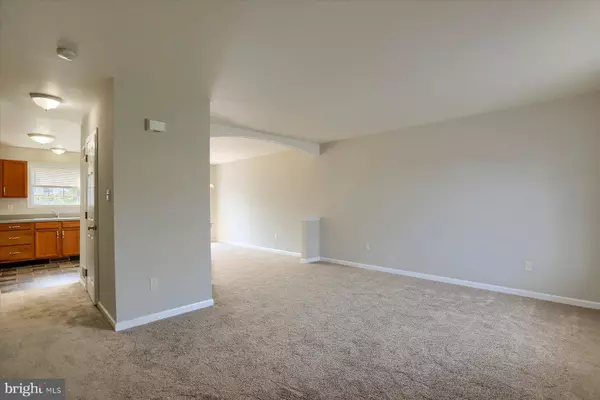 2 BRADFORD CIR, Myerstown, PA 17067