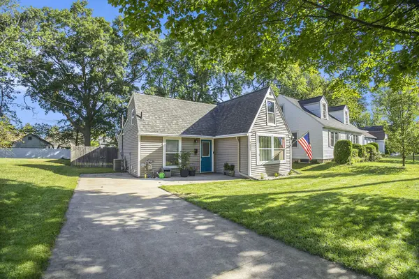 1025 Colfax Avenue, Grand Haven, MI 49417