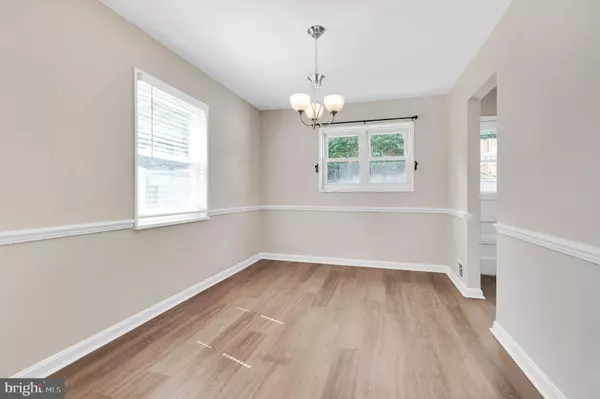 52 W TAYLOR RUN PKWY, Alexandria, VA 22314