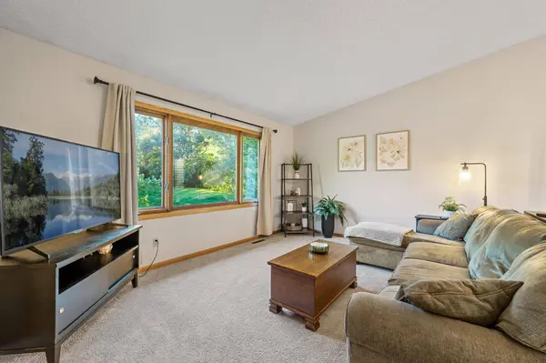 4540 Rosewood LN N, Minneapolis, MN 55442