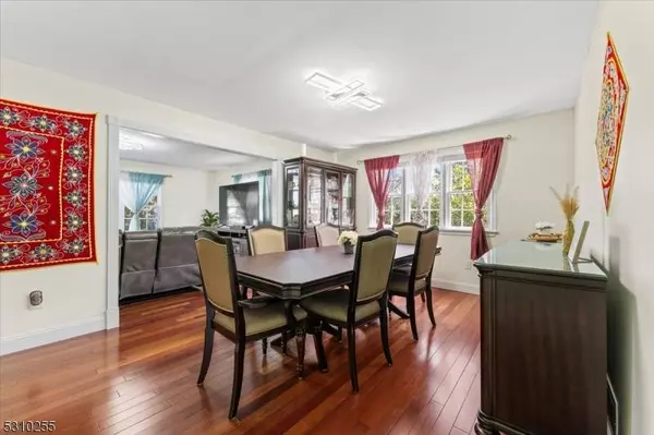 9 Wyckoff Way, Hillsborough Twp., NJ 08844