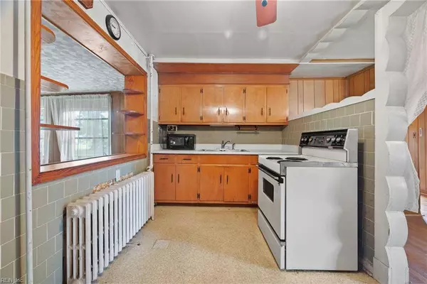 60 N Mary Peake BLVD, Hampton, VA 23666