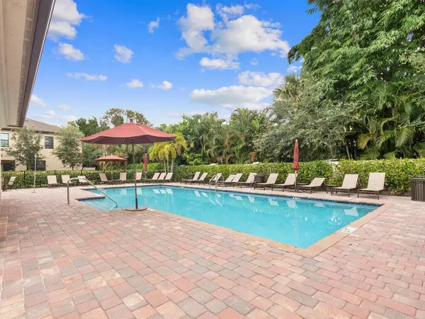 2784 Troubadour ST, Palm Springs, FL 33406