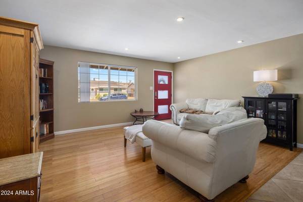 7549 E BELLEVIEW Street, Scottsdale, AZ 85257