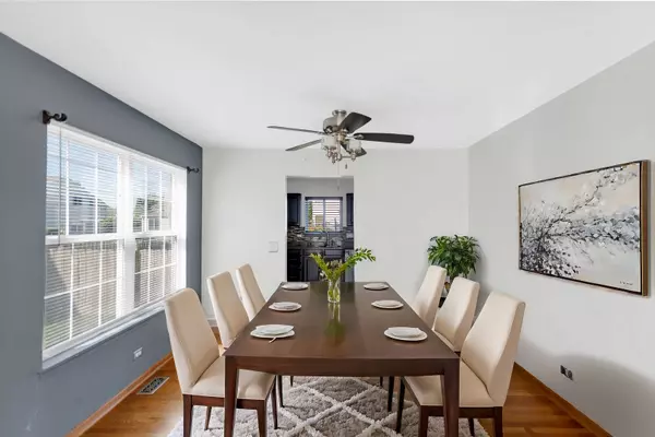 9683 Compton DR, Huntley, IL 60142