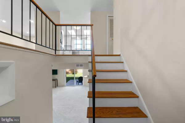 5039 W RUNNING BROOK RD, Columbia, MD 21044