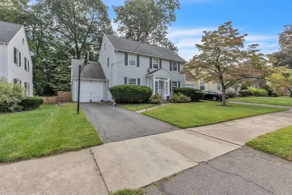 47 Bangor St, Springfield, MA 01118