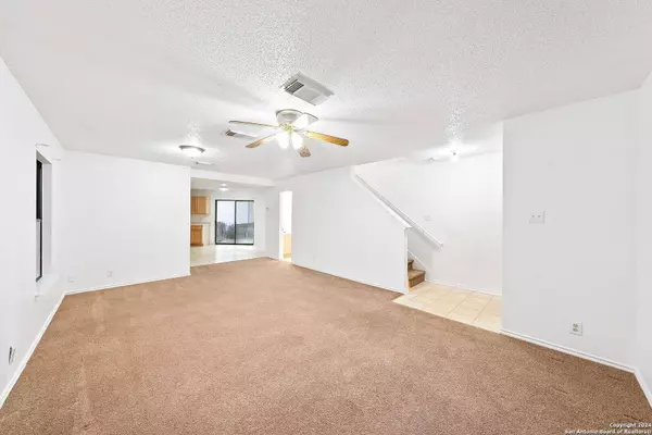 4951 Kenton Lake, San Antonio, TX 78240