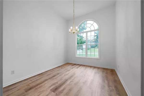 162 Hawk LN, Carrollton, GA 30116