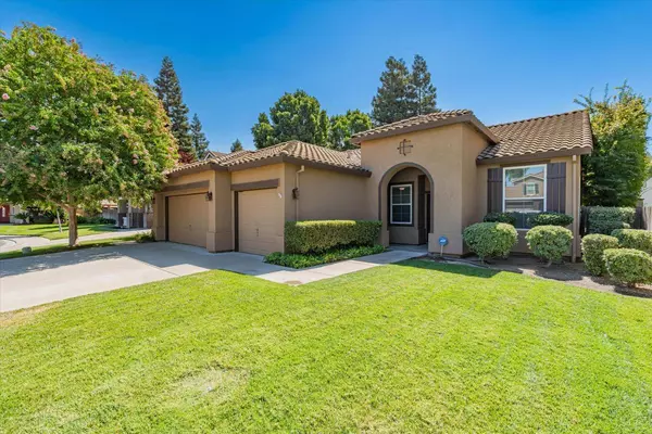 2626 Centerpiece CT, Riverbank, CA 95367
