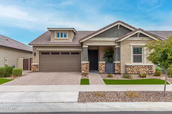 4318 E DENNISPORT Avenue, Gilbert, AZ 85295