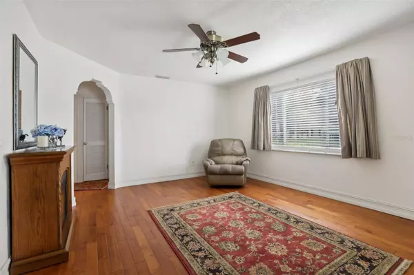 9510 N ASHLEY ST, Tampa, FL 33612