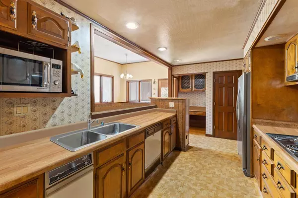 19 Tiara CT, Burlingame, CA 94010