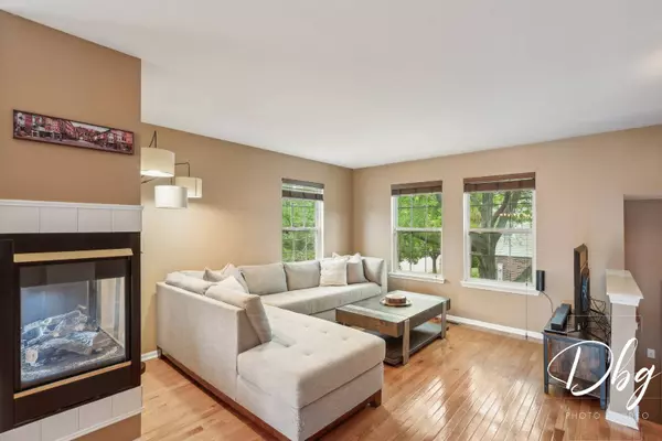 261 Holiday LN, Hainesville, IL 60073