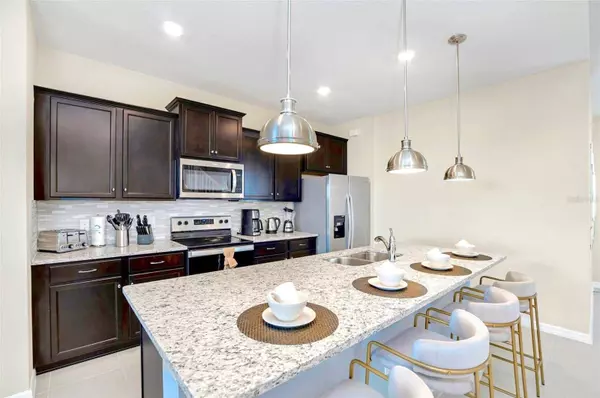 1697 KONA LN, Davenport, FL 33897