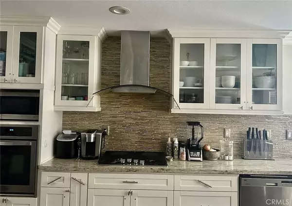 23889 Cruise Circle DR, Canyon Lake, CA 92587