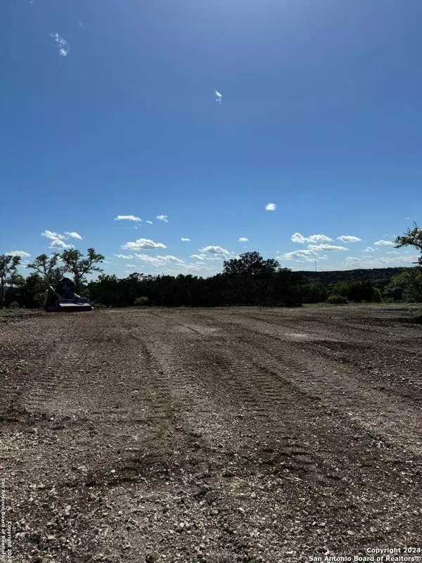 652 Caprock Ridge, Helotes, TX 78023