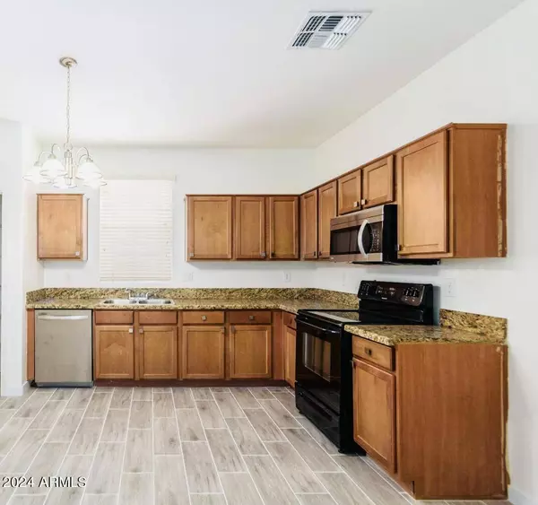 5160 W FULTON Street, Phoenix, AZ 85043