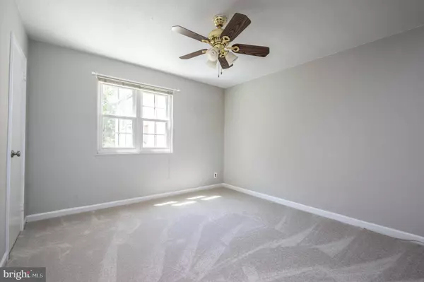 2912 WILLSTON PLACE #202, Falls Church, VA 22044