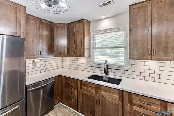 353 Sunset Acres Avenue, Decatur, AL 35603