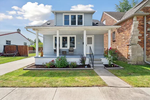 21712 Rosedale Street, Saint Clair Shores, MI 48080