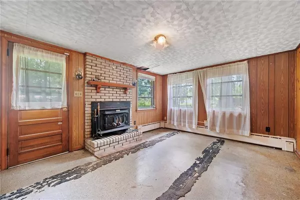 60 N Mary Peake BLVD, Hampton, VA 23666