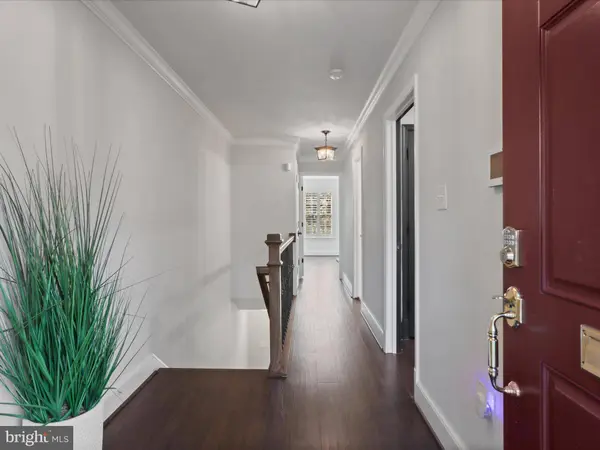 3241 SUTTON PL NW #D, Washington, DC 20016