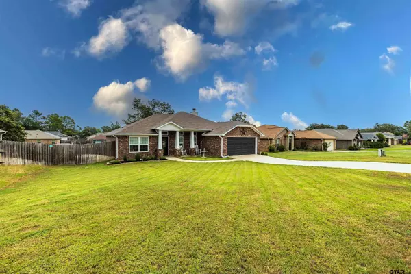 397 Molly Ln., Lindale, TX 75771