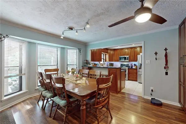 2710 Red Hill DR, College Station, TX 77845