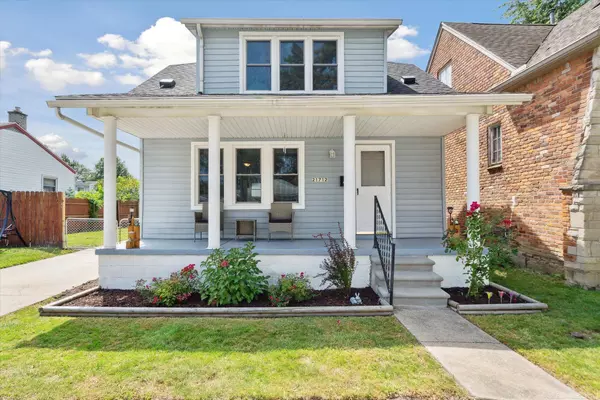 21712 Rosedale Street, Saint Clair Shores, MI 48080