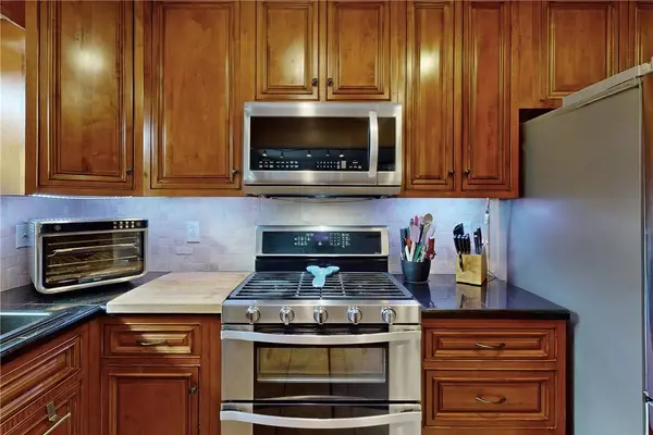 2710 Red Hill DR, College Station, TX 77845