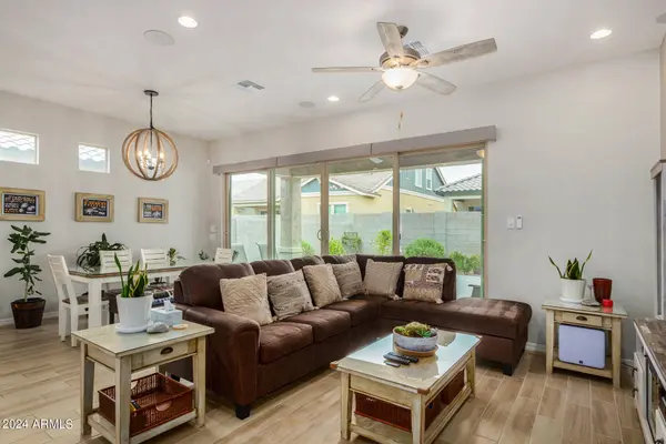 4318 E DENNISPORT Avenue, Gilbert, AZ 85295