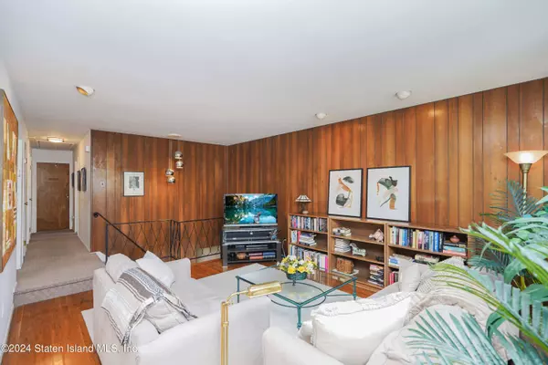 477 Arlene Street, Staten Island, NY 10314