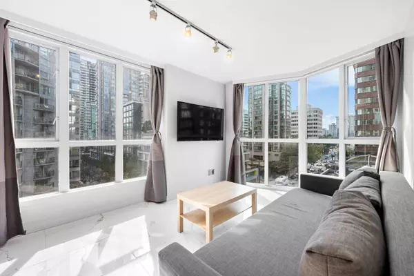 1188 HOWE ST #702, Vancouver, BC V6Z 2S8