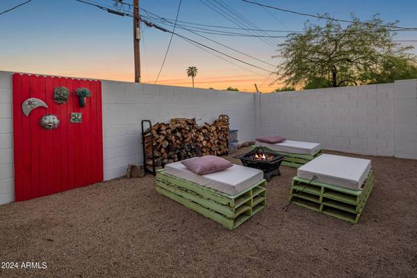 7549 E BELLEVIEW Street, Scottsdale, AZ 85257