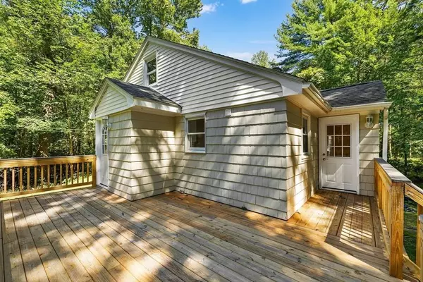 257 Pine St, Leicester, MA 01524