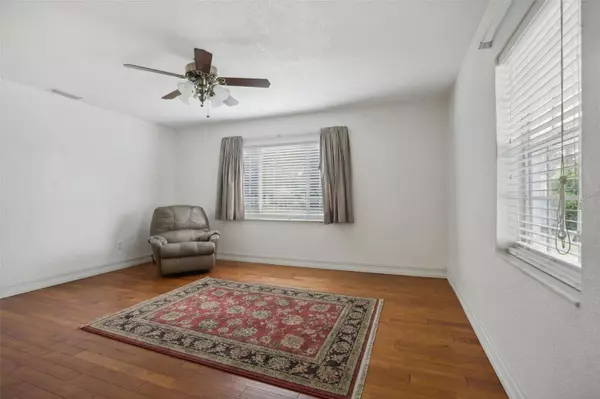 9510 N ASHLEY ST, Tampa, FL 33612