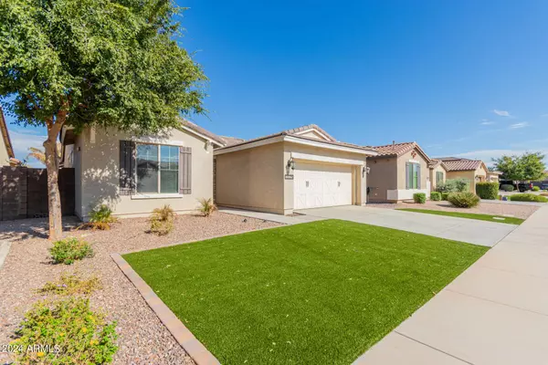 2325 S MINNEOLA Lane, Gilbert, AZ 85295