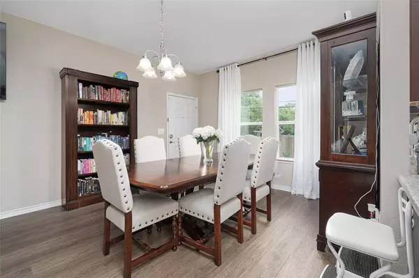 2714 Clara LN, Texas City, TX 77590