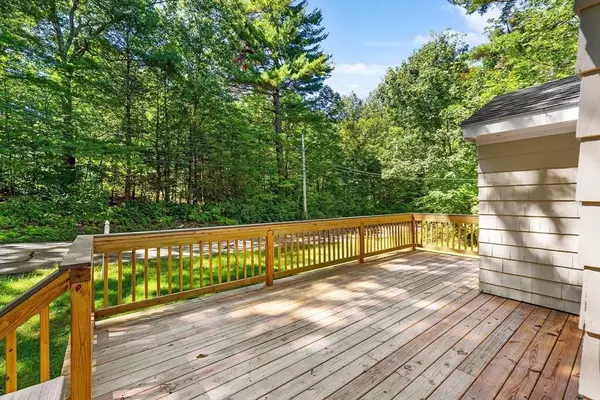 257 Pine St, Leicester, MA 01524