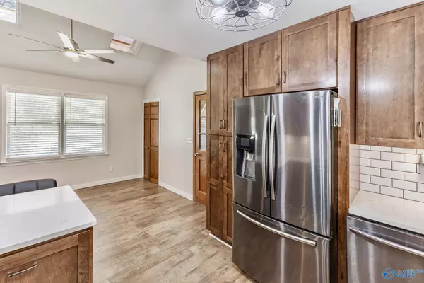 353 Sunset Acres Avenue, Decatur, AL 35603