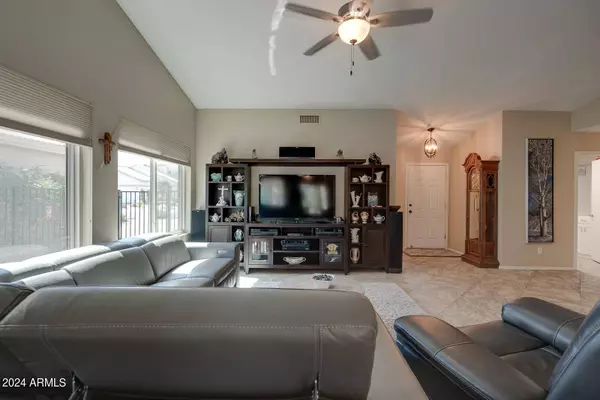 9018 E Stoney Vista Drive, Sun Lakes, AZ 85248