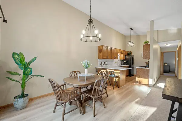 4540 Rosewood LN N, Minneapolis, MN 55442