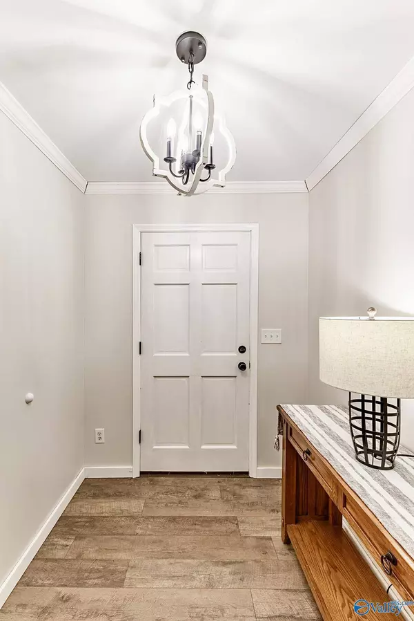 353 Sunset Acres Avenue, Decatur, AL 35603