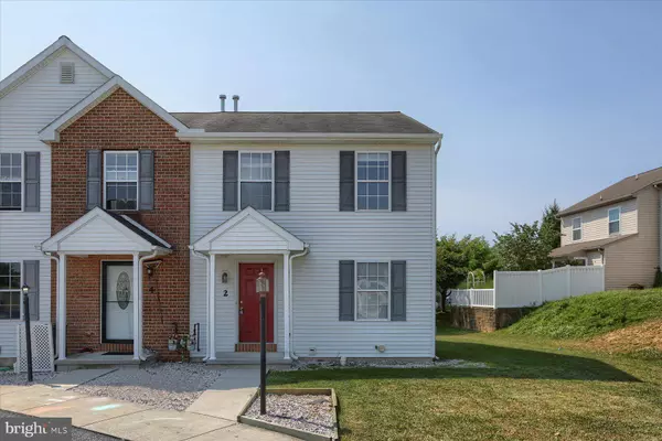 2 BRADFORD CIR, Myerstown, PA 17067