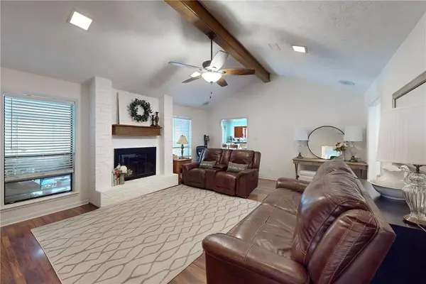 2710 Red Hill DR, College Station, TX 77845