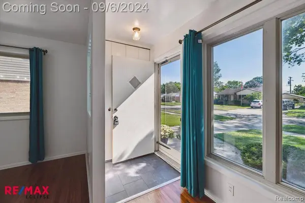 1131 Shenandoah Drive, Clawson, MI 48017