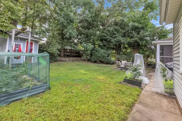 47 Bangor St, Springfield, MA 01118